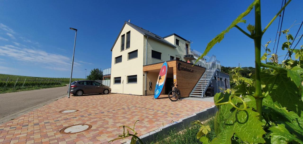 Gaestehaus Casa Luna - Paradiesische Ferienwohnungen Am Kaiserstuhl! Bischoffingen Exterior foto